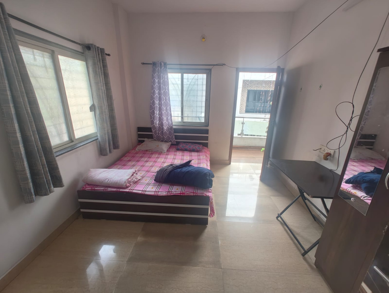 2bhk fully furnished flat available for rent in mundhawa- kp annexe